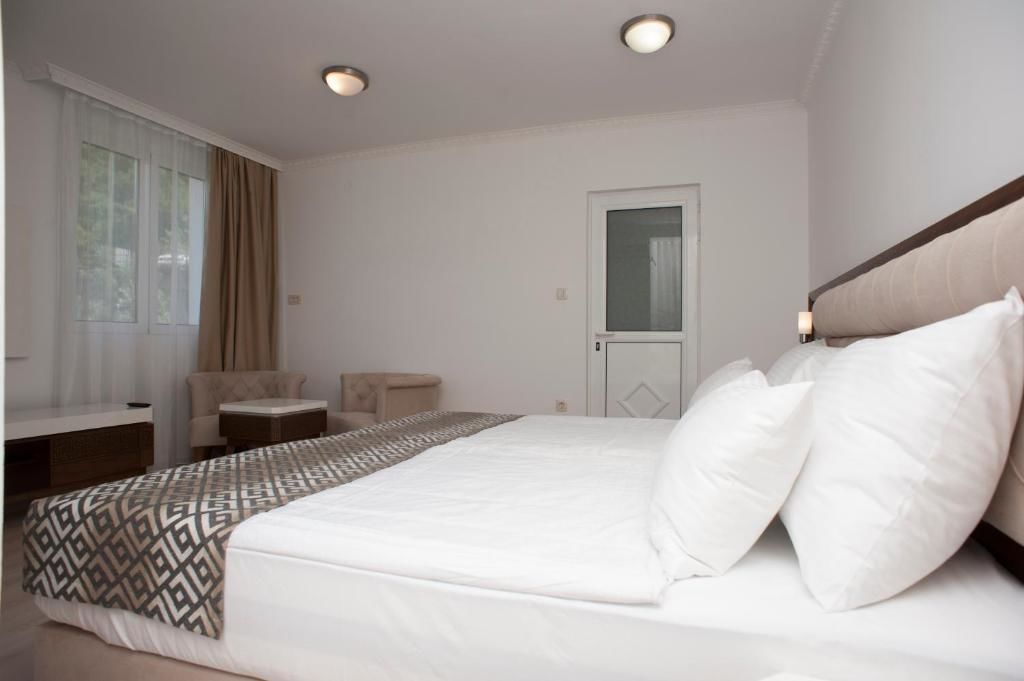 Отель Hotel Adrović Свети-Стефан