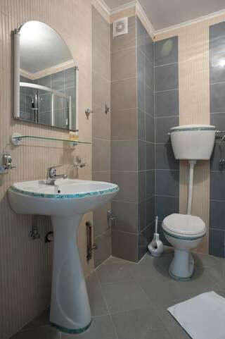 Отель Hotel Adrović Свети-Стефан Люкс с 1 спальней и видом на море-1