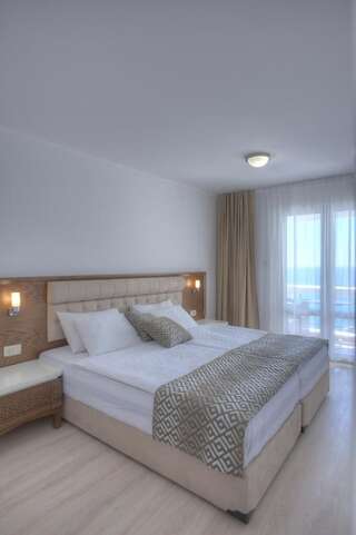 Отель Hotel Adrović Свети-Стефан Люкс с 1 спальней и видом на море-2