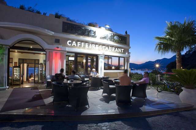 Отель Hotel Adrović Свети-Стефан-46